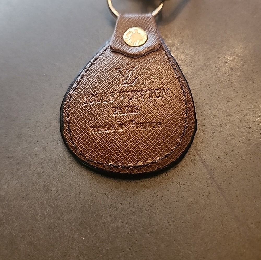 RARE- Louis Vuitton Vintage Keychain AUTHENTIC - Picture 2 of 6